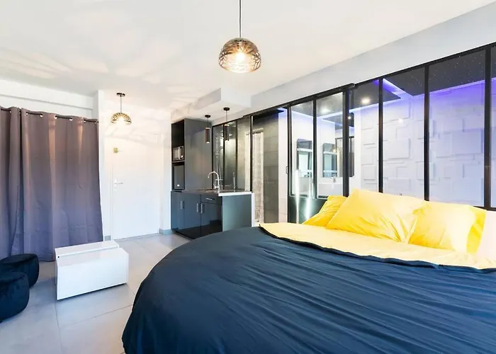 Appartement-jacuzzi / love room à 800m du centre