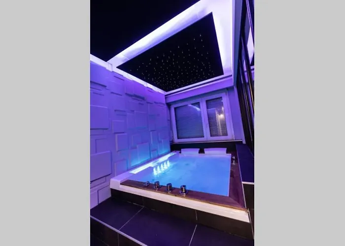 Appartement-Jacuzzi / Love Room A 800M Du Centre