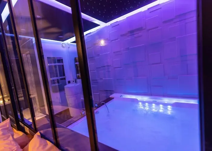 Appartement-Jacuzzi / Love Room A 800M Du Centre