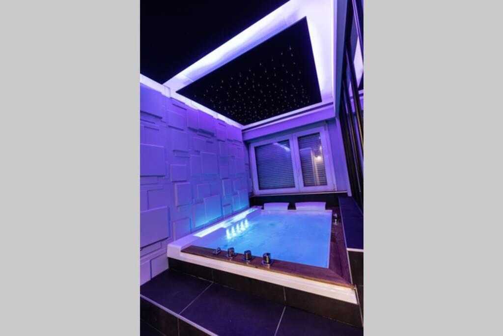Appartement-jacuzzi / A 800m Du Centre Metz
