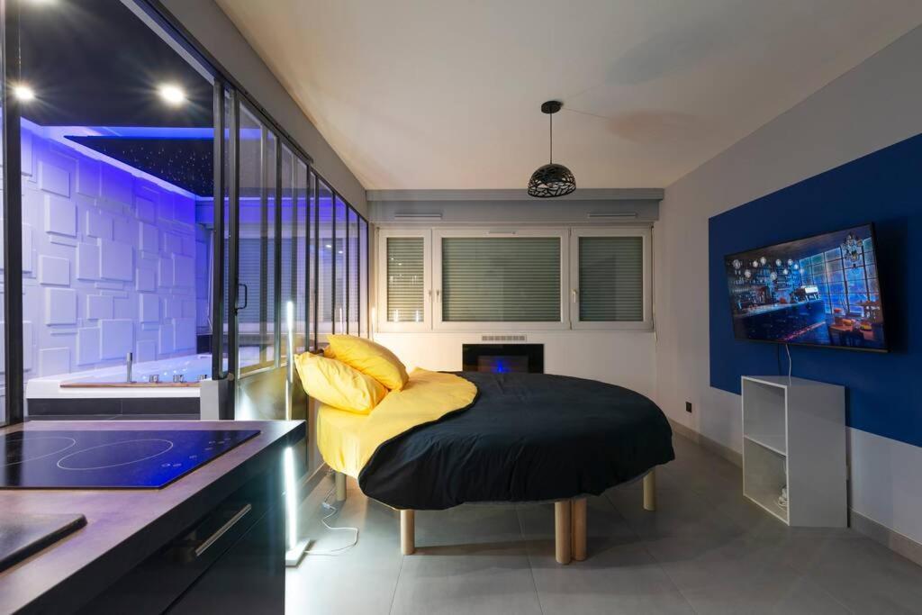 Appartement-jacuzzi / A 800m Du Centre Metz