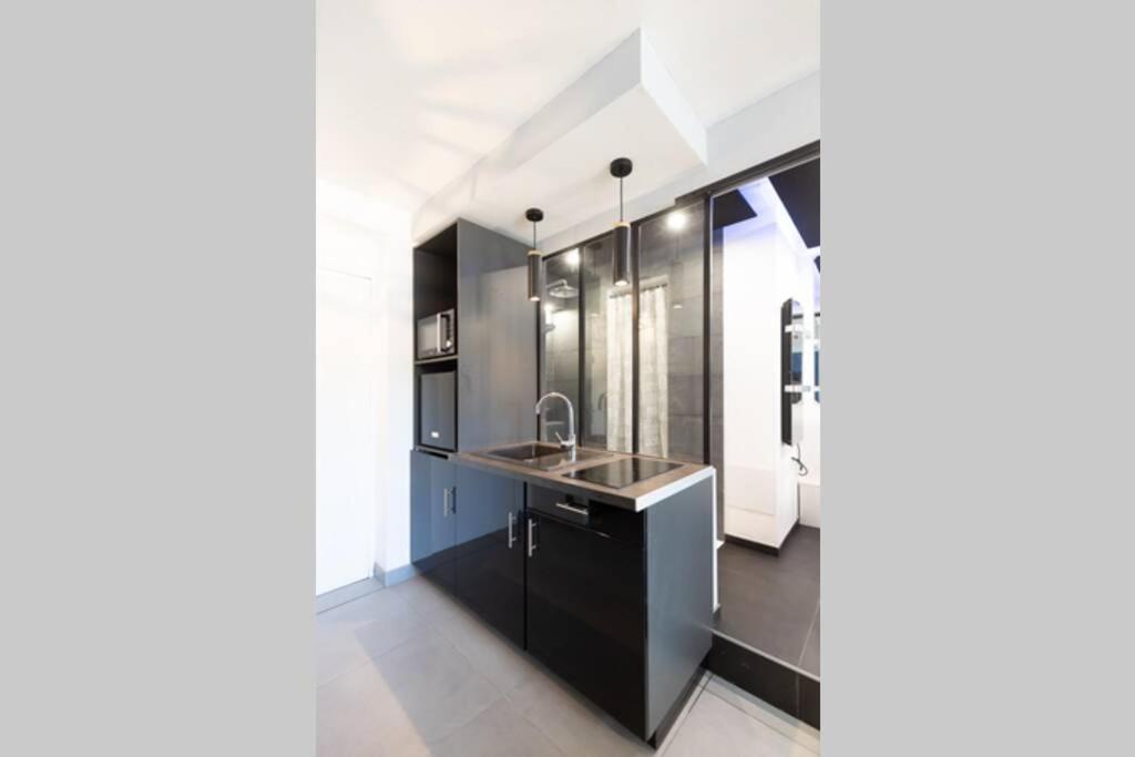 Appartement-jacuzzi / à 800m Du Centre Appartement *